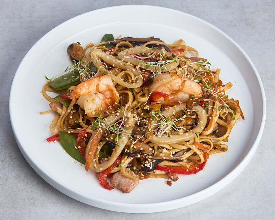 Udon z owocami morza – sushi menu